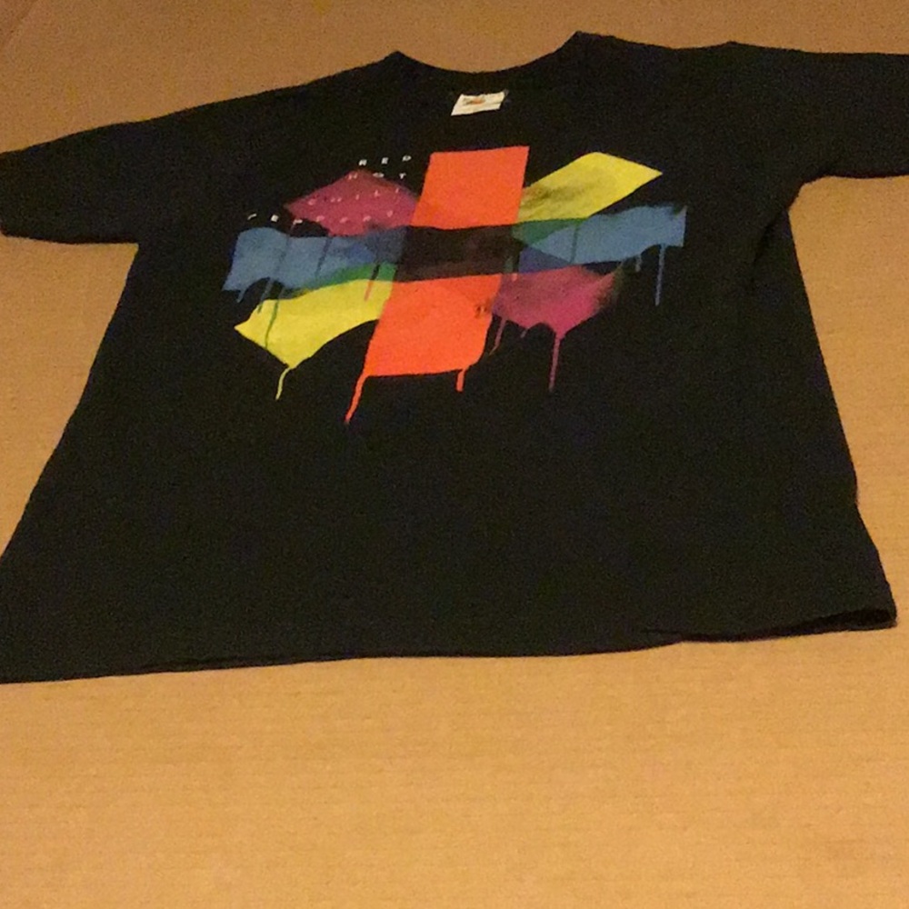 Tee shirt